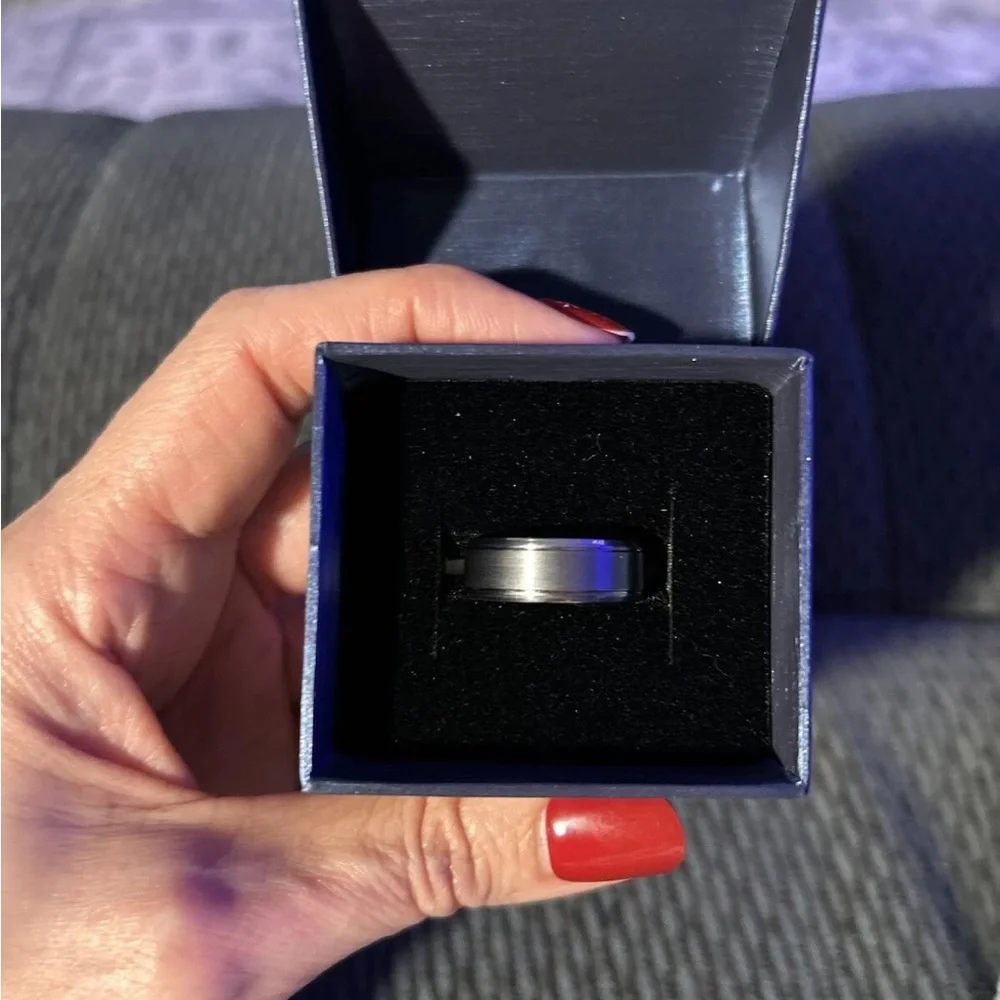 NEW Mens 9mm Tantalum gray Wedding Band $1000 MSRP